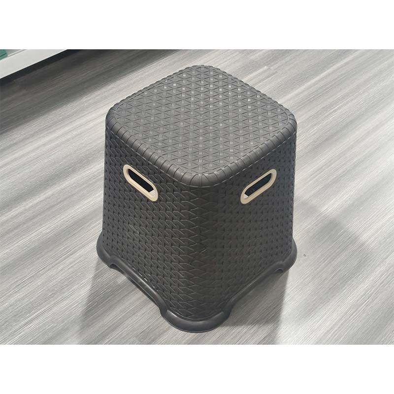 Пластиковая инъекционная форма для детского стула из ротанга