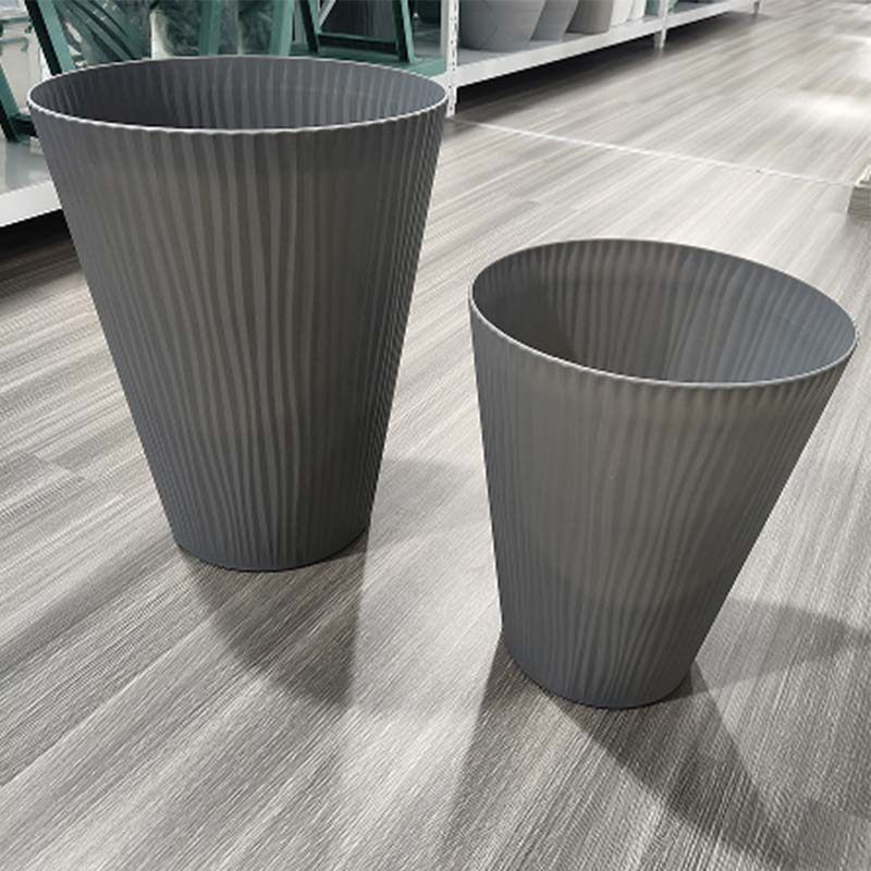 Пластиковая форма для цветочного горшка